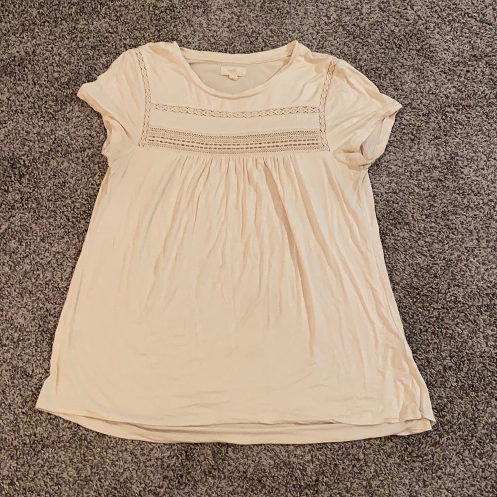 Cream tee with lace detail